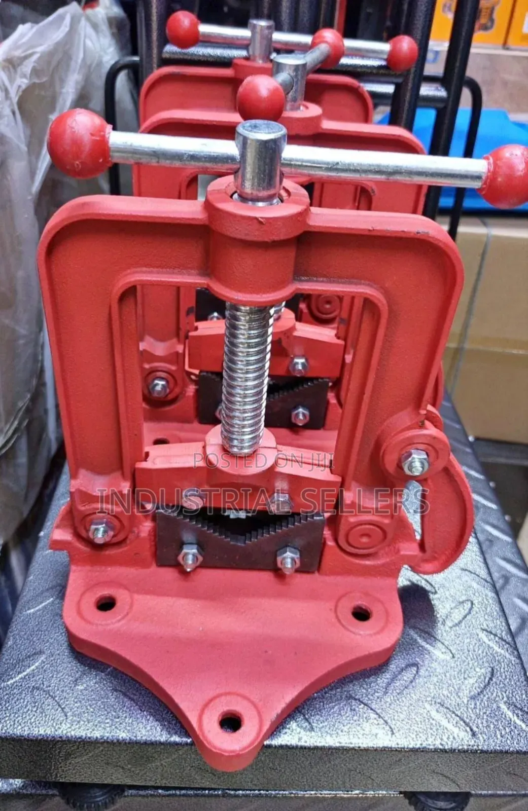 Heavy Duty Pipe Vice 4mm