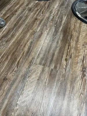 Wood Look Vinyl Carpet for Indoor Flooring in Home and Office Use