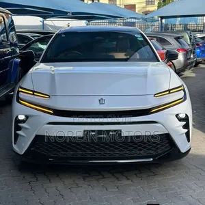 Toyota Crown 2024 White