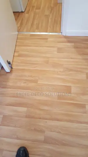 Mkeka Wa Mbao Vinyl Flooring for Living Room, Office and Apartment