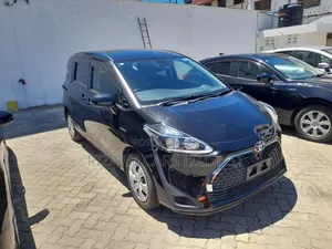Toyota Sienta 2018 Black
