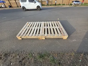 4ft × 6ft Minimalist Pallet Bed Frame -Clean Finish. Gig02