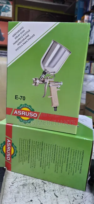 Spray Gun With Metal Container