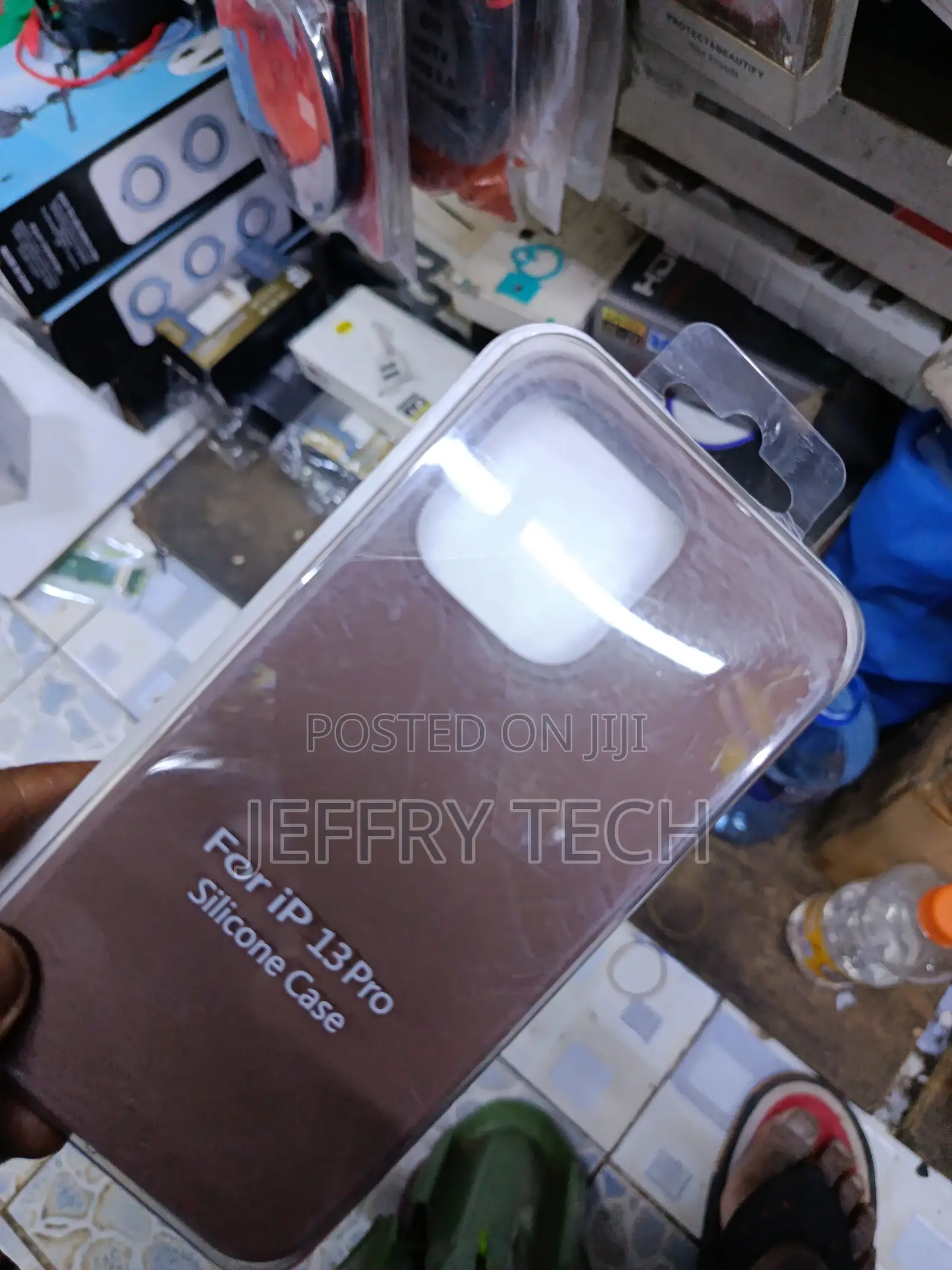 Loxx iPhone 13 Pro Liquid Silicone Case With Microfiber Lining -Brown