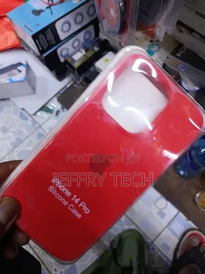 Fitsu iPhone 14 Pro Max Liquid Silicone Case With Cloth Lining -Red