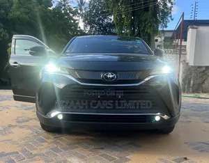 Toyota Harrier 2.0 2020 Black