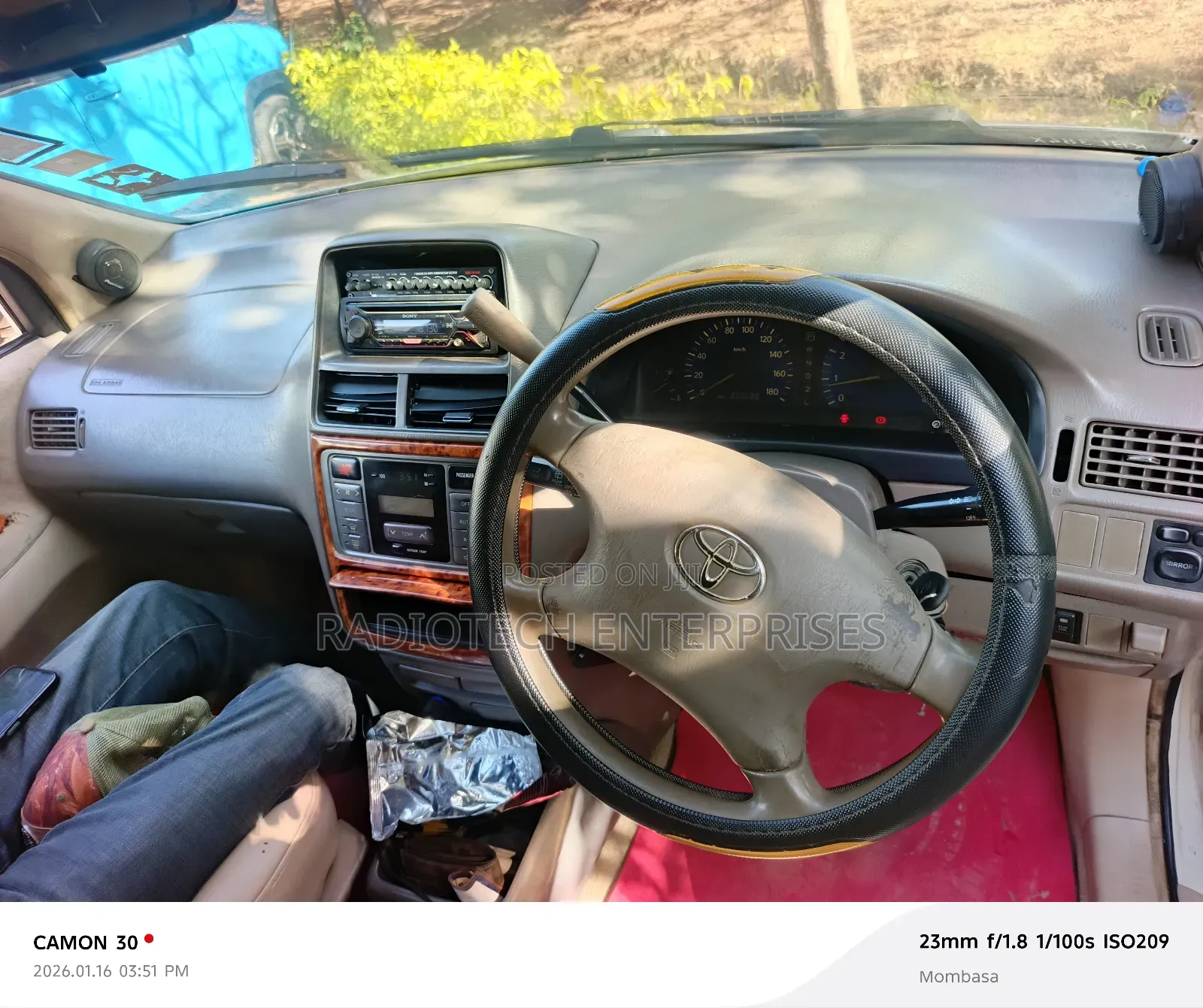 Toyota Gaia 2003 White