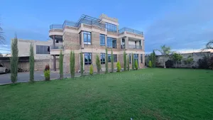 6bdrm Mansion in Katani for sale