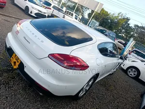 Porsche Panamera 2016 White