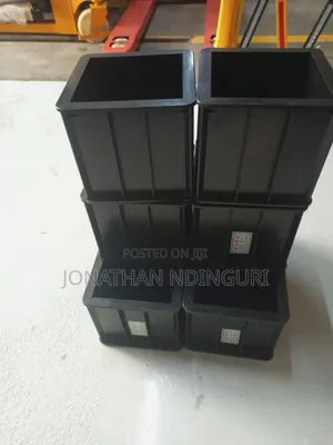High-Quality Plastic Cube Mould