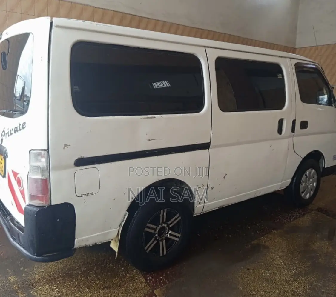 Nissan Caravan (Urvan) 2003 White