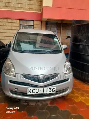 Toyota Ractis 2009 Silver