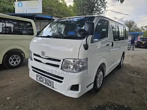 Toyota HiAce 2013 White