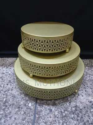 3pcs Gold Cake Stands (Sizes: 25/30/35/Cm)