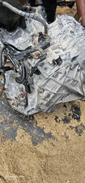 Clean 2az Toyota Harrier Gearbox