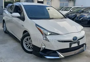 Toyota Prius 2017 Pearl