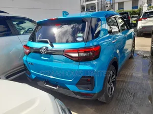 Toyota Raize 2021 Blue