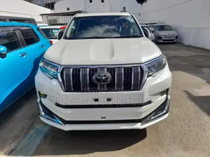 Toyota Land Cruiser Prado 2.8 2018 White