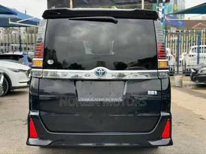 Toyota Voxy 2018 Matt Black