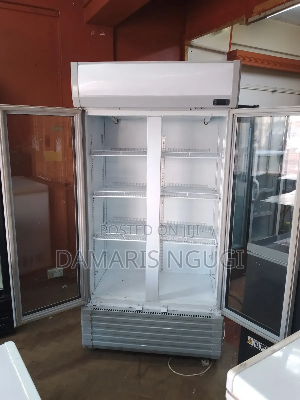 Clean Display Fridge