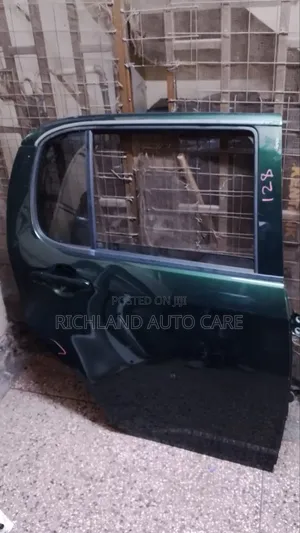 Rear Door Passo Moda Rear Right M700