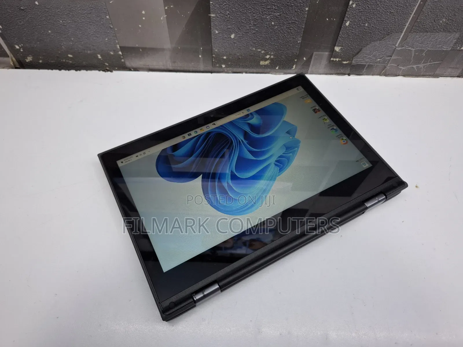 Laptop Lenovo 300e 4GB Intel Celeron SSD 128GB
