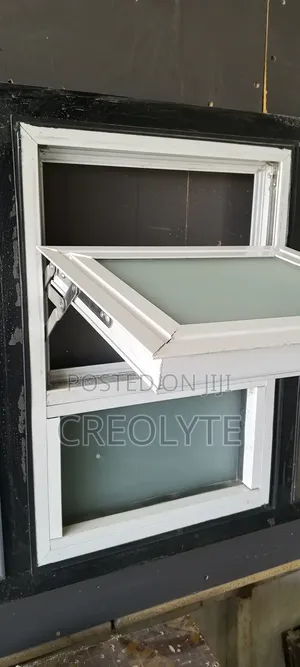 Bathroom /Toilet Projecting Windows