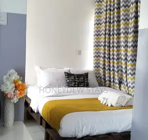Executive Furnished Studio at Rio Vista Near Signature Mall