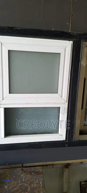 Bathroom /Toilet Projecting Windows