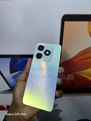 Tecno Spark 20 Pro 256 GB Silver