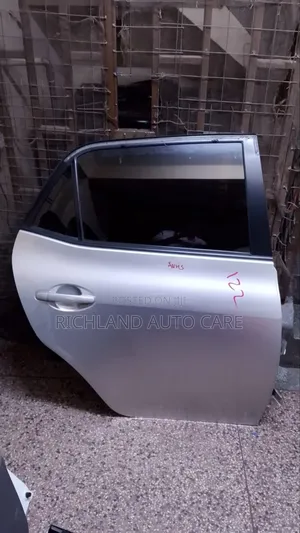 Rear Door Toyota Auris Nze151