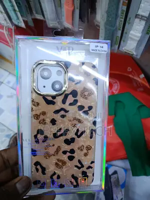 Glittery Leopard Print iPhone 14 Case Gold-Plated Camera Frame
