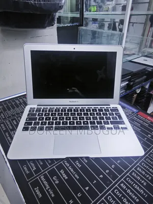 Laptop Apple MacBook Air 4GB Intel Core i5 SSD 128GB