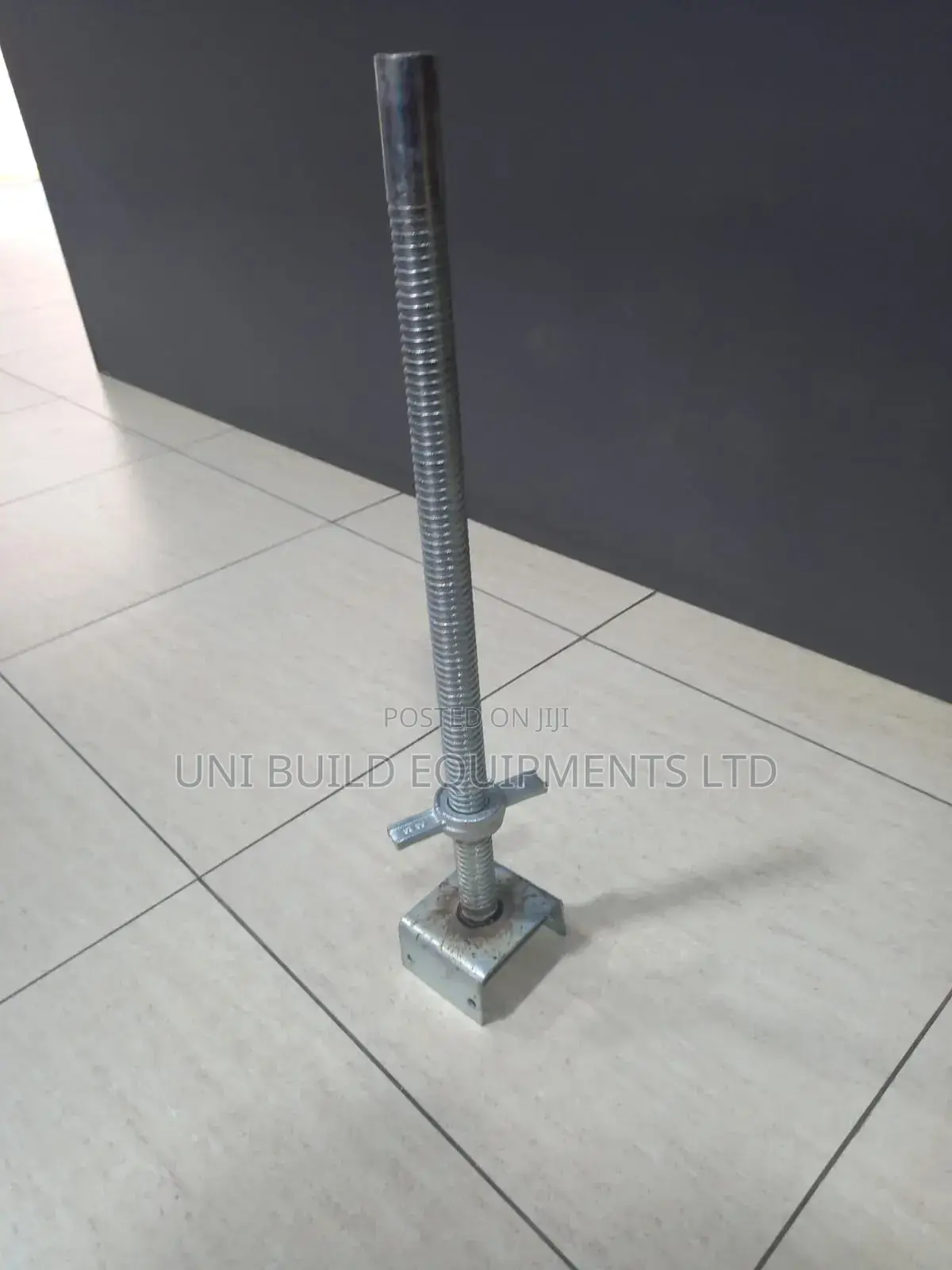 Universal/Screw Jack With "U" Head