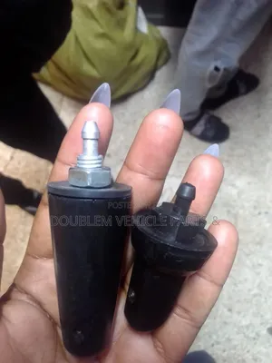 Universal Wiper Nozzle Isuzu NKR/NQR/3.6 4.3 Truck/Bus/Lorry/Matatuelf