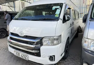 Toyota HiAce 2013 White