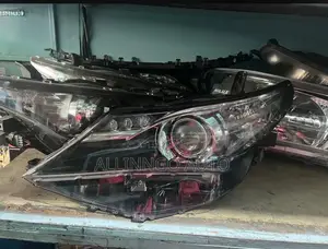 Toyota Auris Headlight
