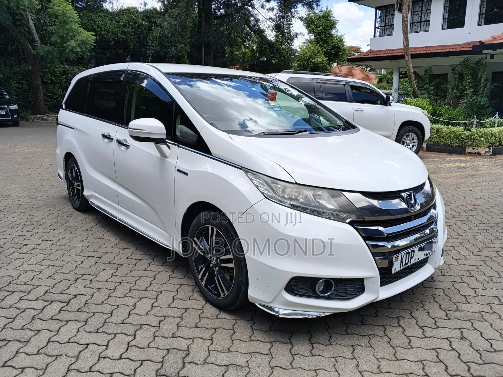 Honda Odyssey 2.0 Hybrid (7 seater) 2017 White