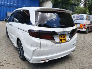 Honda Odyssey 2.0 Hybrid (7 seater) 2017 White