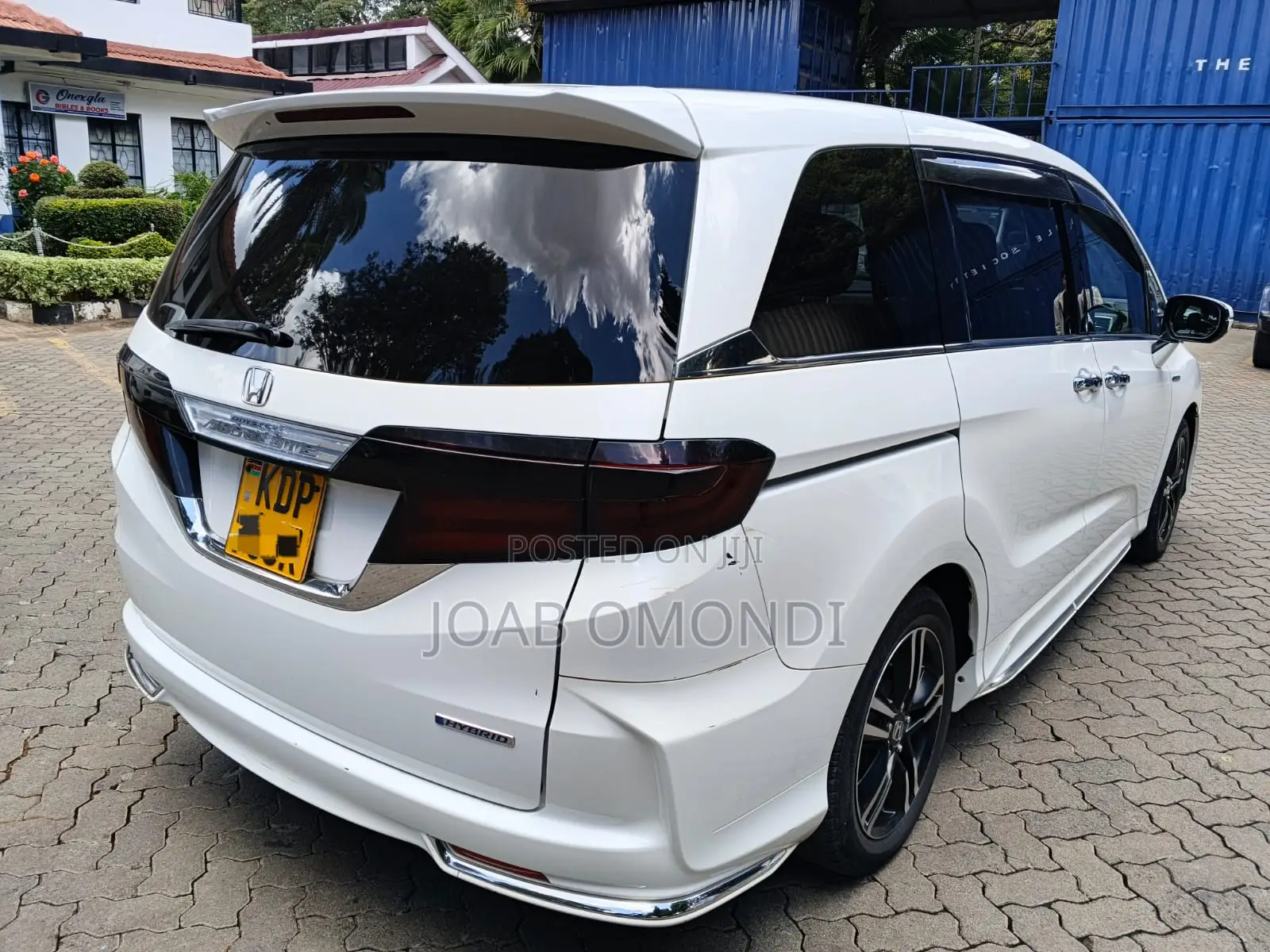 Honda Odyssey 2.0 Hybrid (7 seater) 2017 White