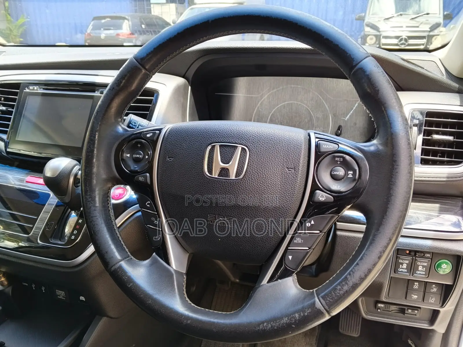 Honda Odyssey 2.0 Hybrid (7 seater) 2017 White