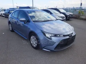 Toyota Corolla XLE (1.8L 4cyl 2A) 2019 Blue