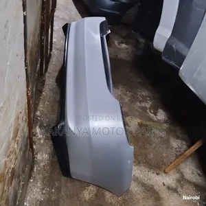 Toyota Prius Back Bumper, Model 2004/2005/2006. Clean Ex Japan
