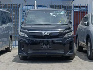 Toyota Voxy 2018 Matt Black