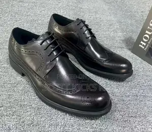 Clarks Leather Officials