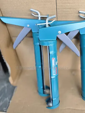 Total 9" Caulking Gun/ Caulking Gun