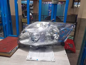 Auris 2008 Headlights Non Xenon