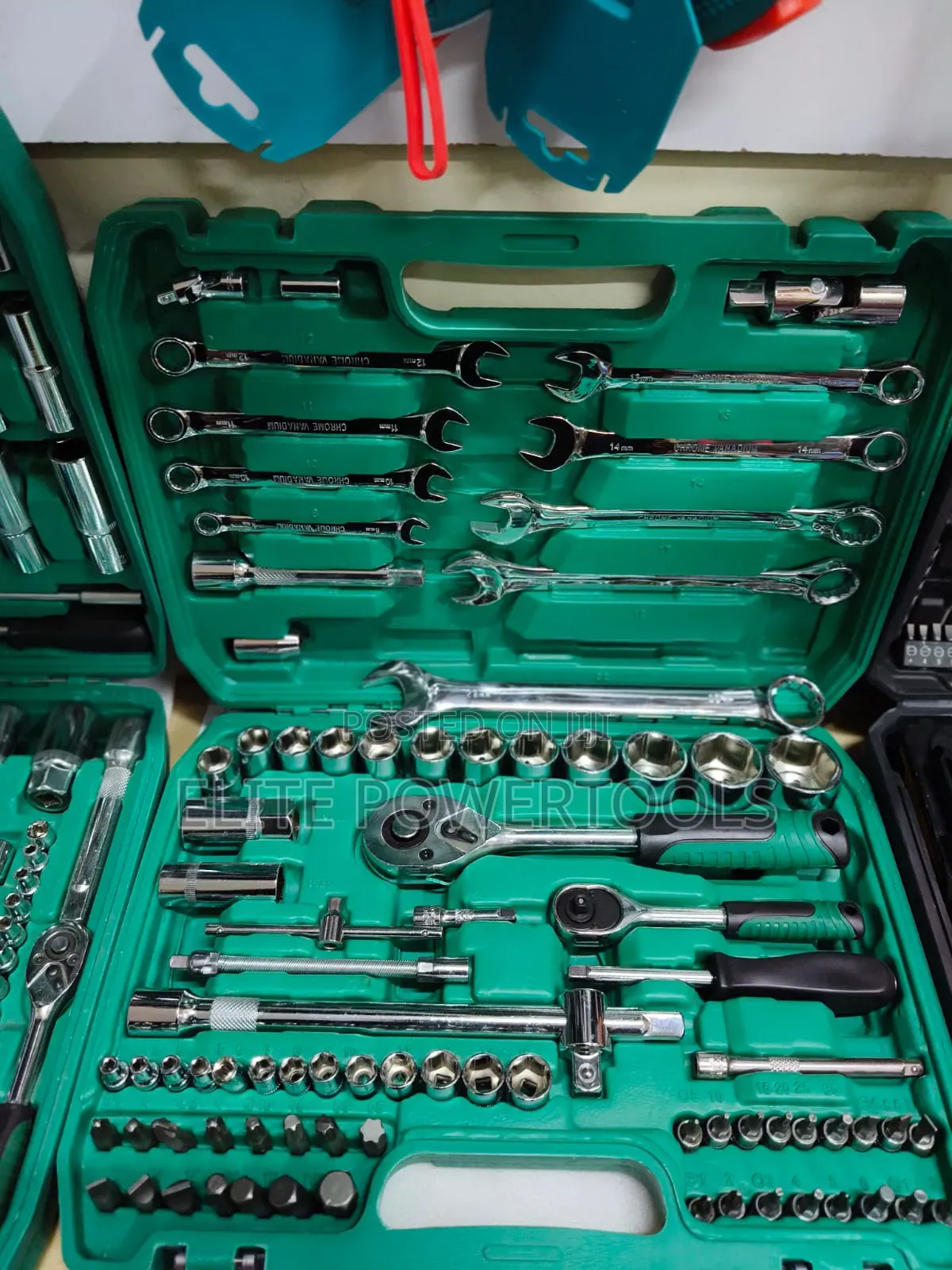 82 PCS Toolset