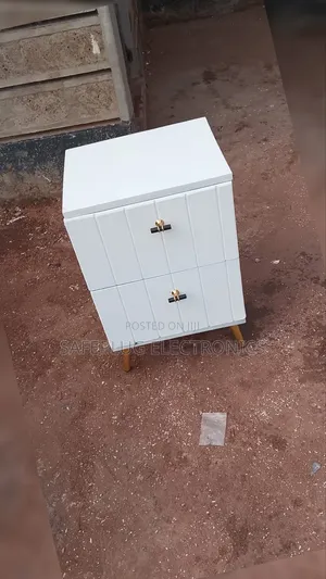 Executive Modern Bedside Drawer Cabinet – Stylish Functional Storage