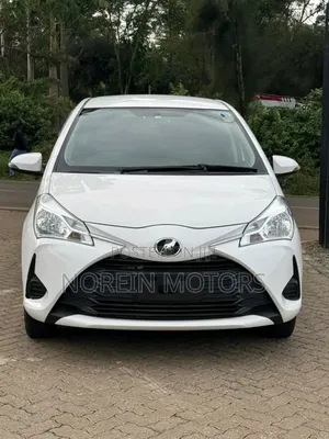 Toyota Vitz 2019 Off white